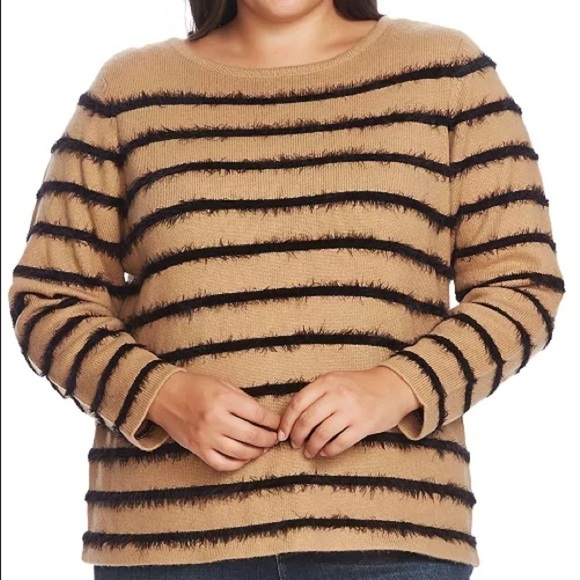 Vince Camuto Eyelash Yarn Striped Top M - Picture 1 of 8